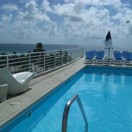 Strand Ocean Drive Suites Miami Beach Pokoj fotografie