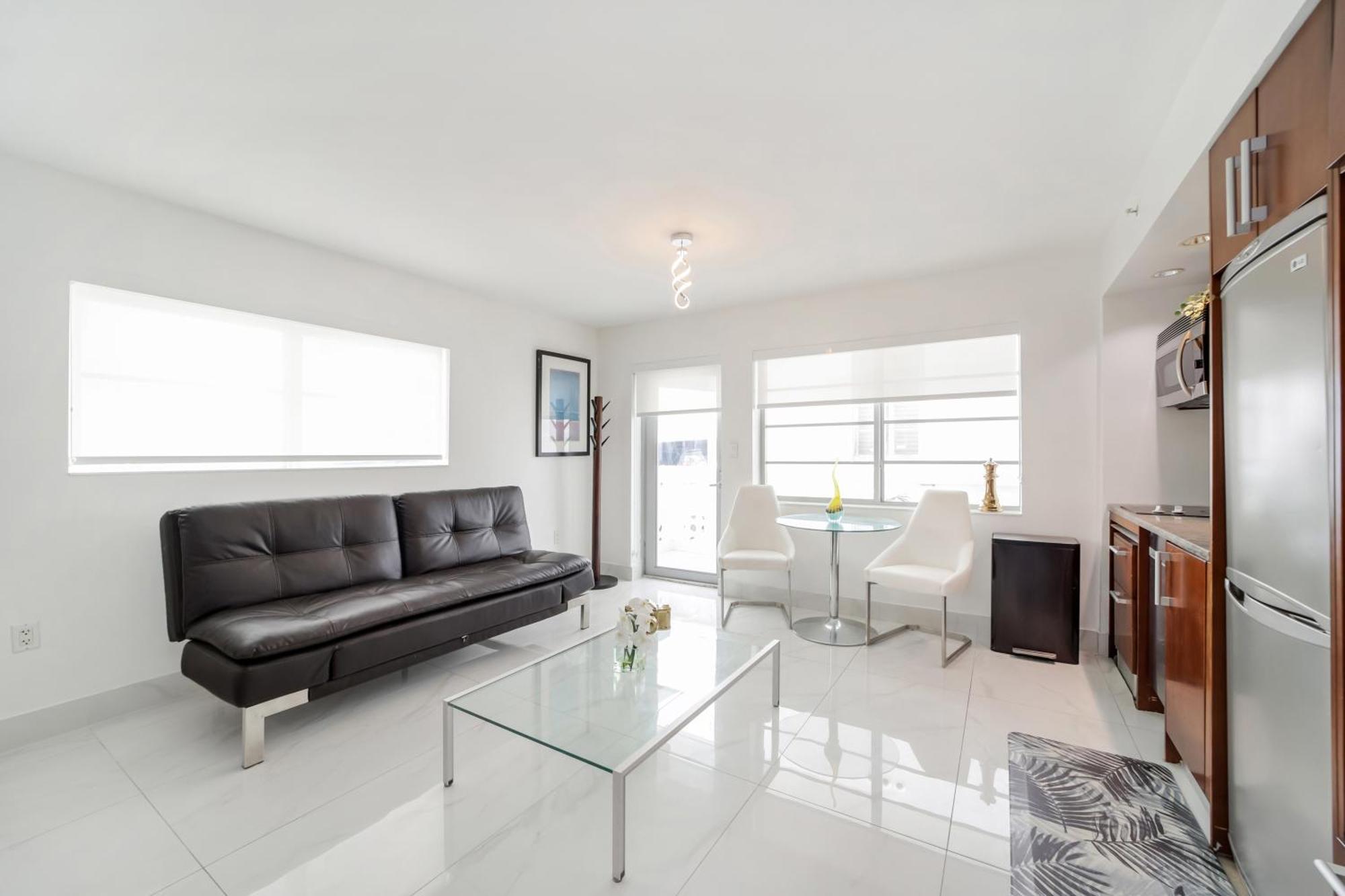 Strand Ocean Drive Suites Miami Beach Pokoj fotografie