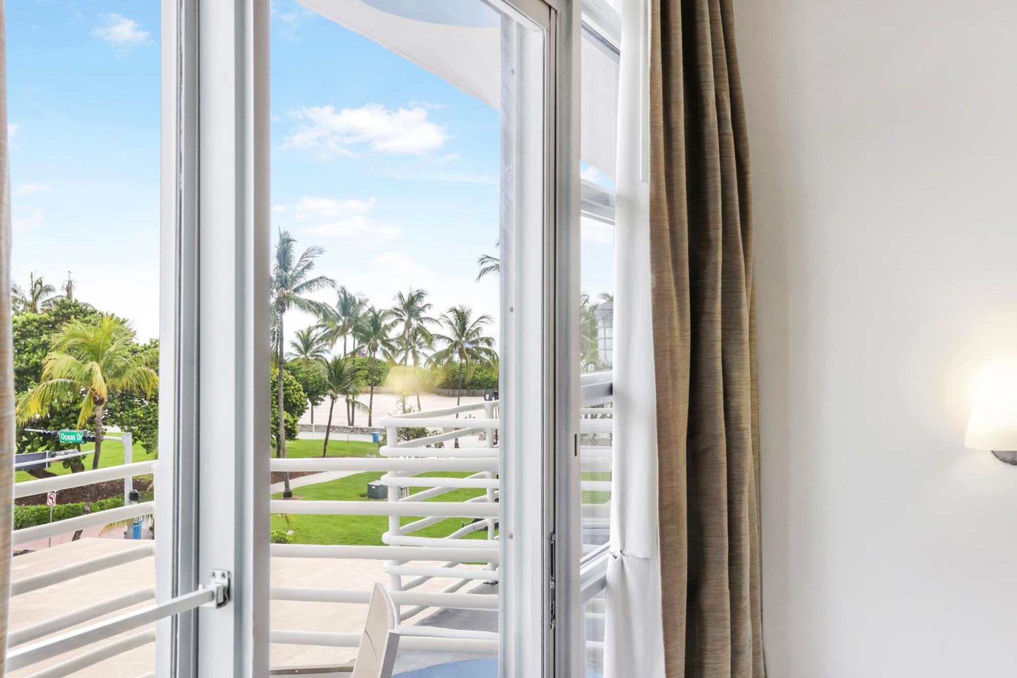 Strand Ocean Drive Suites Miami Beach Pokoj fotografie