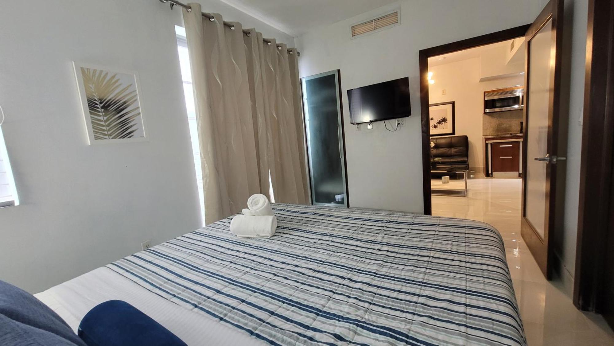 Strand Ocean Drive Suites Miami Beach Pokoj fotografie